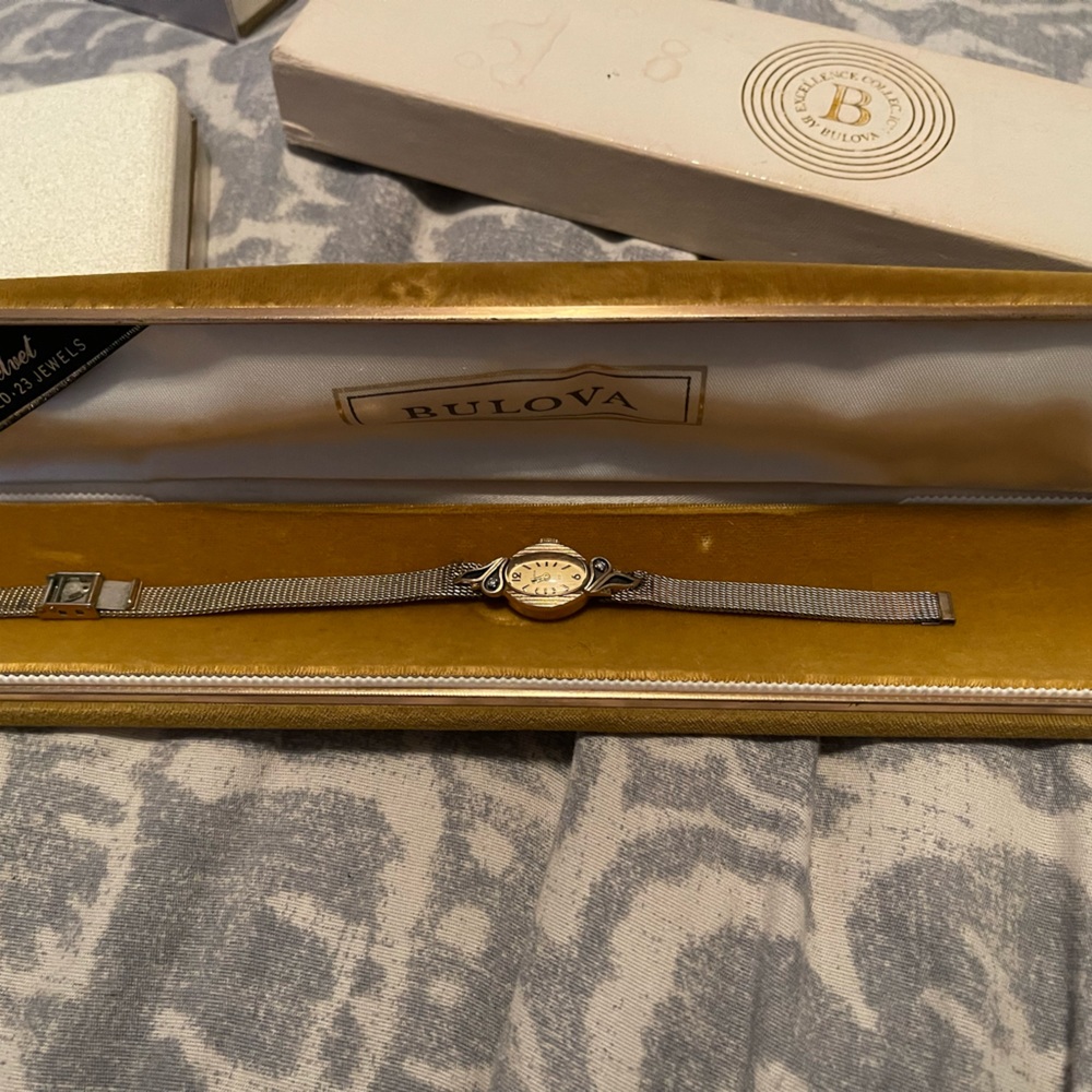 14k Gold Bulova Women’s 1972 Vintage Watch